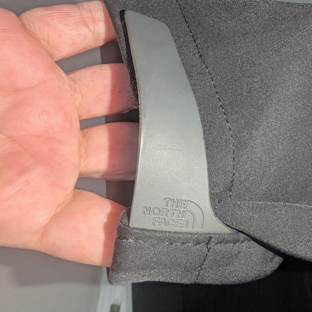 The North Face Men's Black Apex Bionic Softshell Jacket - Picture 9 of 9